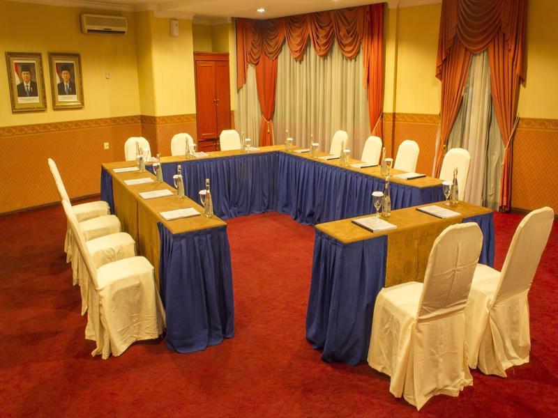 Travellers Suites Serviced Apartments Medan Exterior photo