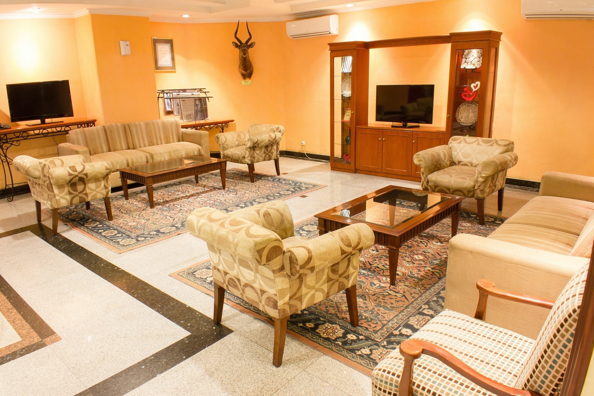 Travellers Suites Serviced Apartments Medan Exterior photo